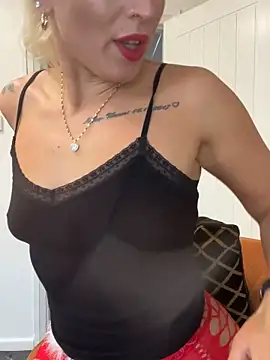 Snapshot of Barbie_26 chatting on 27, 11, 2025 Barbie 26 online show from 27, 11, 2025