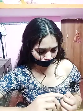 Snapshot of Cute-Simmi chatting on 8, 1, 2025 Cute-Simmi online show from 8, 1, 2025