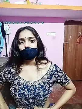 Snapshot of Cute-Simmi chatting on 8, 1, 2025 Cute-Simmi online show from 8, 1, 2025