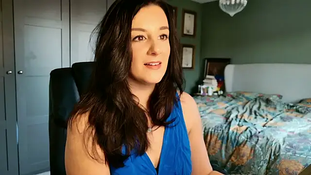 flatwhite0 online show from 25, 2, 2026