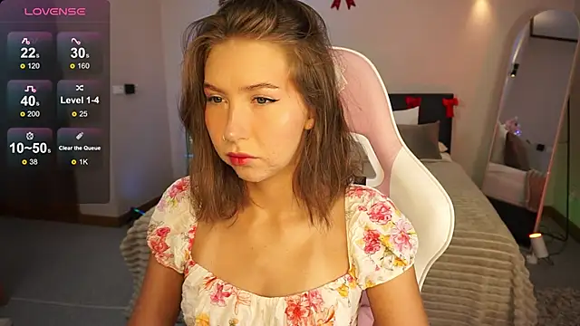 Snapshot of LinaSiren chatting on 29, 12, 2024 LinaSiren online show from 29, 12, 2024