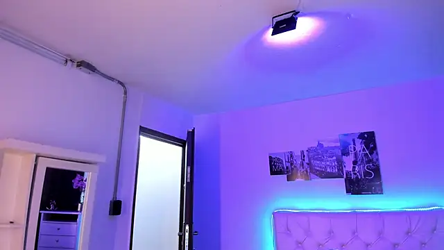 Amy Kiitty  online show from 20, 11, 2025