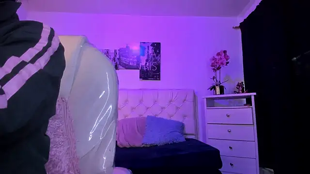 Amy Kiitty  online show from 21, 12, 2025