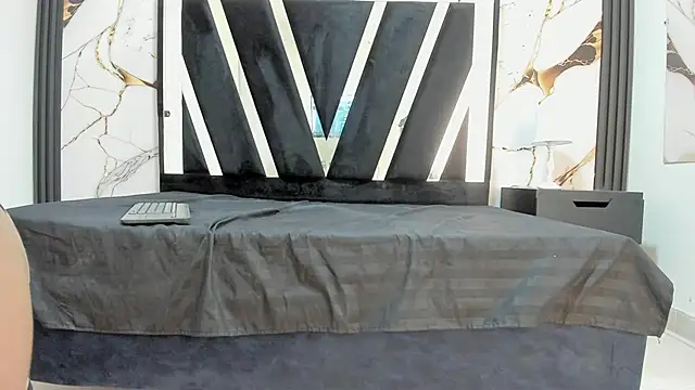 Snapshot of KarinaSimonz chatting on 4, 10, 2025 KarinaSimonz online show from 4, 10, 2025