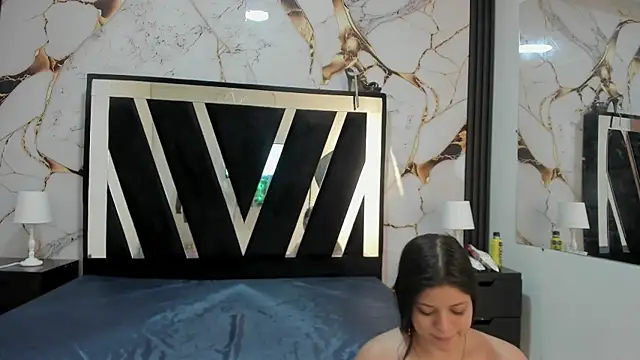 Snapshot of KarinaSimonz chatting on 11, 10, 2025 KarinaSimonz online show from 11, 10, 2025