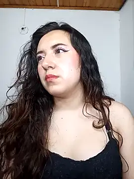 Snapshot of Emi_chik chatting on 6, 12, 2024 Emi chik online show from 6, 12, 2024