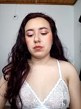 Snapshot of Emi_chik chatting on 29, 12, 2024 Emi chik online show from 29, 12, 2024