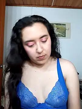 Snapshot of Emi_chik chatting on 29, 11, 2025 Emi chik online show from 29, 11, 2025