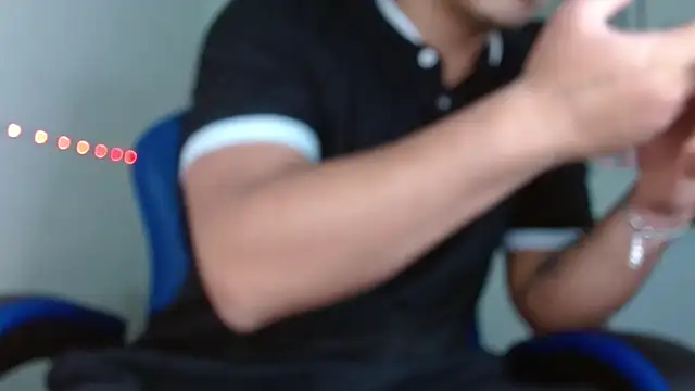 Snapshot of SexyBoy-Bigclit chatting on 4, 11, 2025 SexyBoy-Bigclit online show from 4, 11, 2025