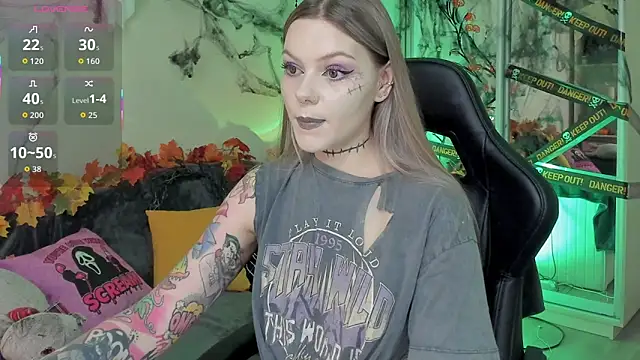 Marta May  online show from 26, 10, 2025