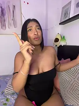 Isabella fasilier online show from 19, 2, 2025