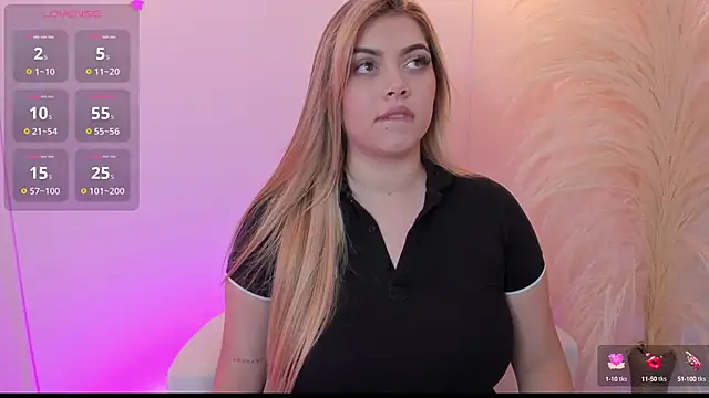 Snapshot of thaliafox_ chatting on 15, 3, 2025 thaliafox  online show from 15, 3, 2025