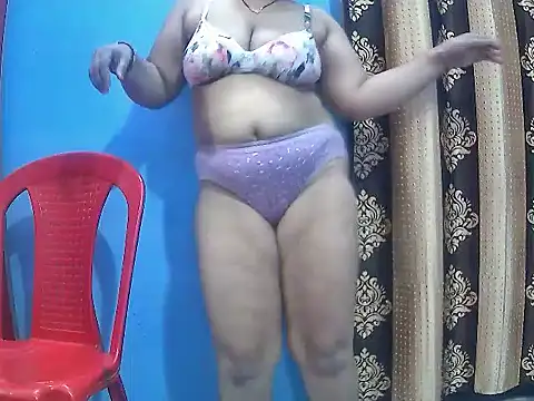 Snapshot of naina-80 chatting on 3, 11, 2025 naina-80 online show from 3, 11, 2025