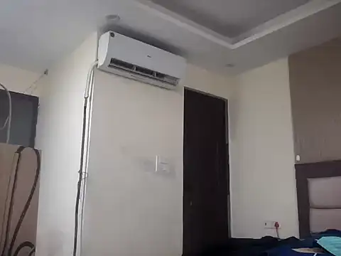 Snapshot of showoff_99 chatting on 2, 12, 2025 showoff 99 online show from 2, 12, 2025