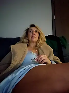 Snapshot of MariaRichi_ chatting on 19, 12, 2025 MariaRichi online show from 19, 12, 2025