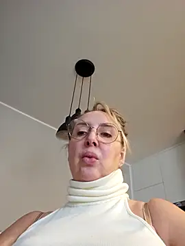 Snapshot of MariaRichi_ chatting on 3, 2, 2026 MariaRichi online show from 3, 2, 2026