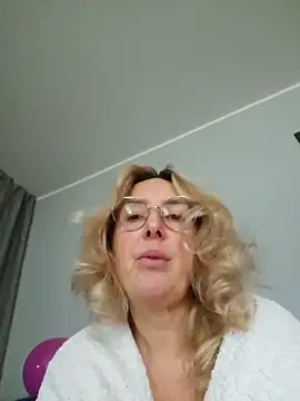 Snapshot of MariaRichi_ chatting on 11, 2, 2026 MariaRichi online show from 11, 2, 2026