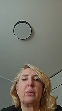 Snapshot of MariaRichi_ chatting on 23, 4, 2026 MariaRichi online show from 23, 4, 2026