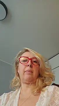 Snapshot of MariaRichi_ chatting on 13, 5, 2026 MariaRichi online show from 13, 5, 2026