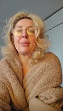 Snapshot of MariaRichi_ chatting on 16, 5, 2026 MariaRichi online show from 16, 5, 2026