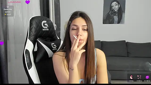 Kimi Ivy online show from 14, 12, 2025