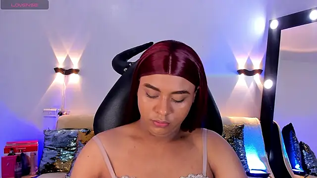 Emili Roux online show from 5, 5, 2026