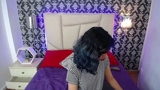 Akane Uwu online show from 27, 2, 2025