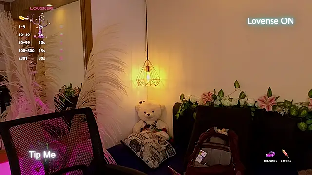 Hannah williams1 online show from 4, 11, 2025