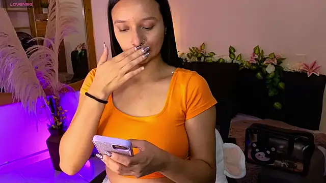 Hannah williams1 online show from 3, 12, 2025