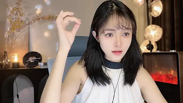 xiaodaibabyy online show from 5, 1, 2025