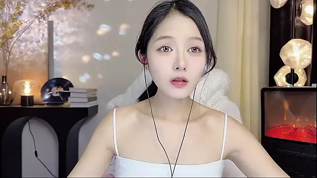 xiaodaibabyy online show from 4, 3, 2025