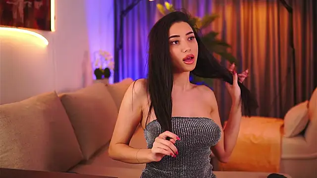 GinaValentinna online show from 2, 2, 2025