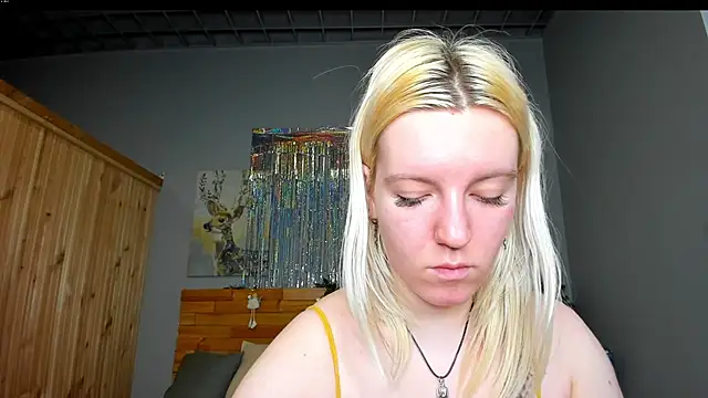 Snapshot of Baiambel_Mi chatting on 8, 1, 2025 Baiambel Mi online show from 8, 1, 2025