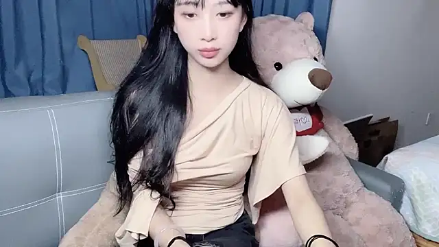 Snapshot of Lili-2 chatting on 14, 10, 2025 Lili-2 online show from 14, 10, 2025