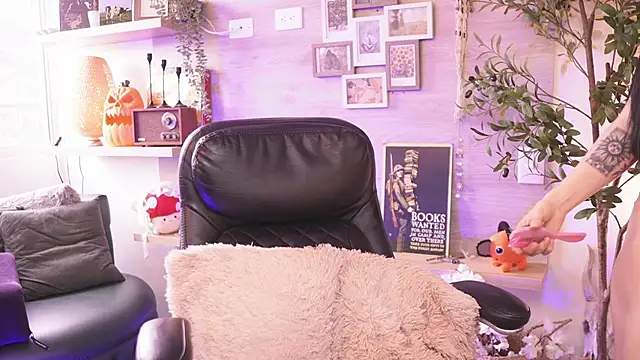 Dear Morgan online show from 30, 10, 2025