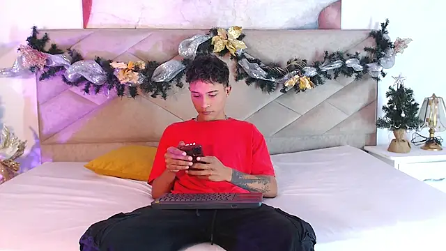 Edward Milleer online show from 7, 12, 2024