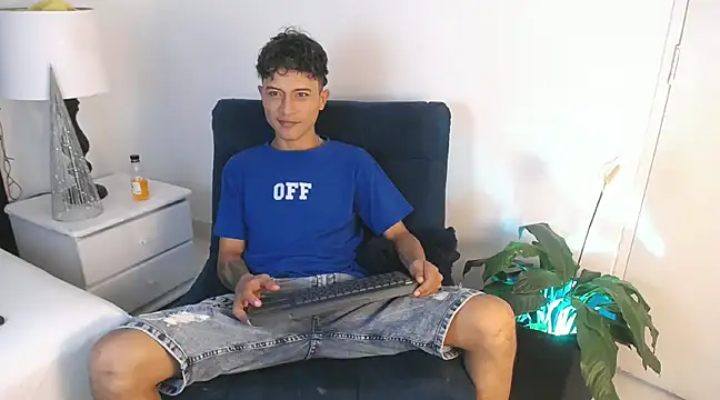 Edward Milleer online show from 22, 12, 2024