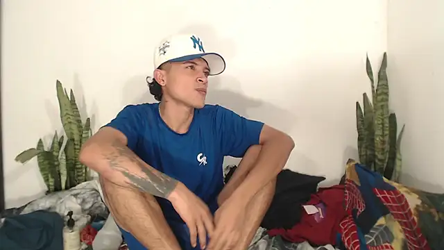 Edward Milleer online show from 6, 10, 2025