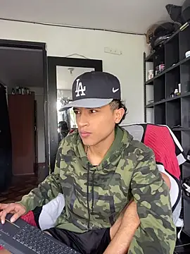 Edward Milleer online show from 4, 11, 2025