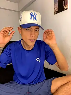 Snapshot of Edward_Milleer chatting on 14, 12, 2025 Edward Milleer online show from 14, 12, 2025