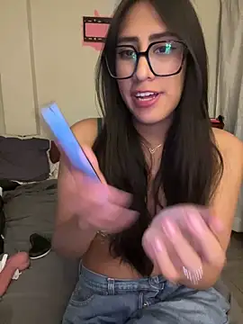 Snapshot of AleFantasy0001 chatting on 21, 9, 2025 AleFantasy0001 online show from 21, 9, 2025