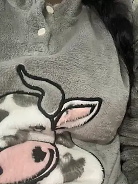 Snapshot of Lina-lolo chatting on 1, 1, 2025 Lina-lolo online show from 1, 1, 2025