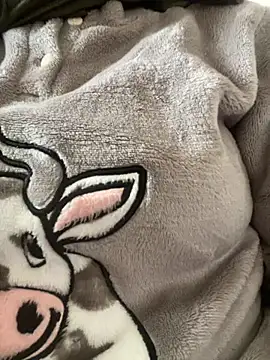 Snapshot of Lina-lolo chatting on 5, 1, 2025 Lina-lolo online show from 5, 1, 2025