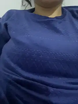 Snapshot of Lina-lolo chatting on 4, 3, 2025 Lina-lolo online show from 4, 3, 2025