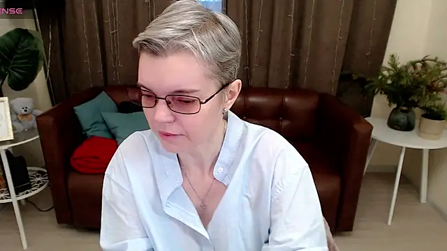 Cutie Erikaa1 online show from 11, 1, 2025