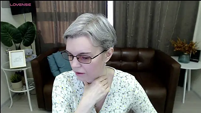 Cutie Erikaa1 online show from 22, 1, 2025