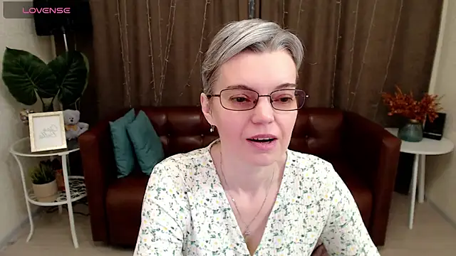 Cutie Erikaa1 online show from 23, 1, 2025