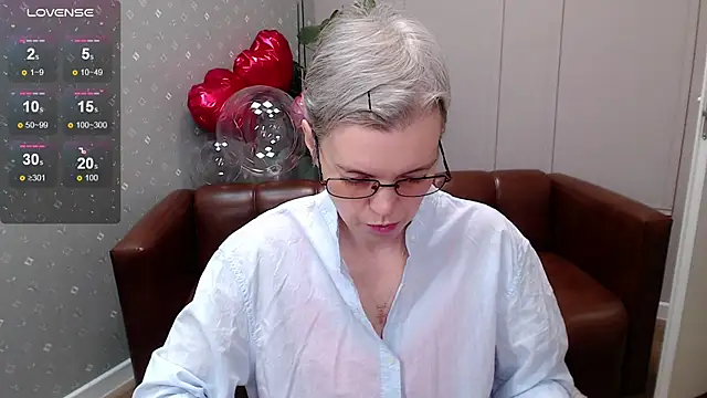 Cutie Erikaa1 online show from 24, 2, 2026