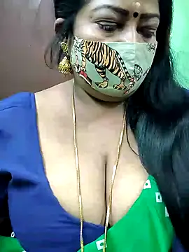 Snapshot of maniisha chatting on 18, 12, 2024 maniisha online show from 18, 12, 2024