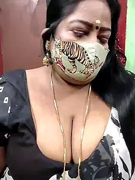 Snapshot of maniisha chatting on 18, 12, 2024 maniisha online show from 18, 12, 2024